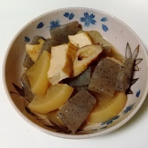 大根と厚揚げこんにゃく竹輪の煮物